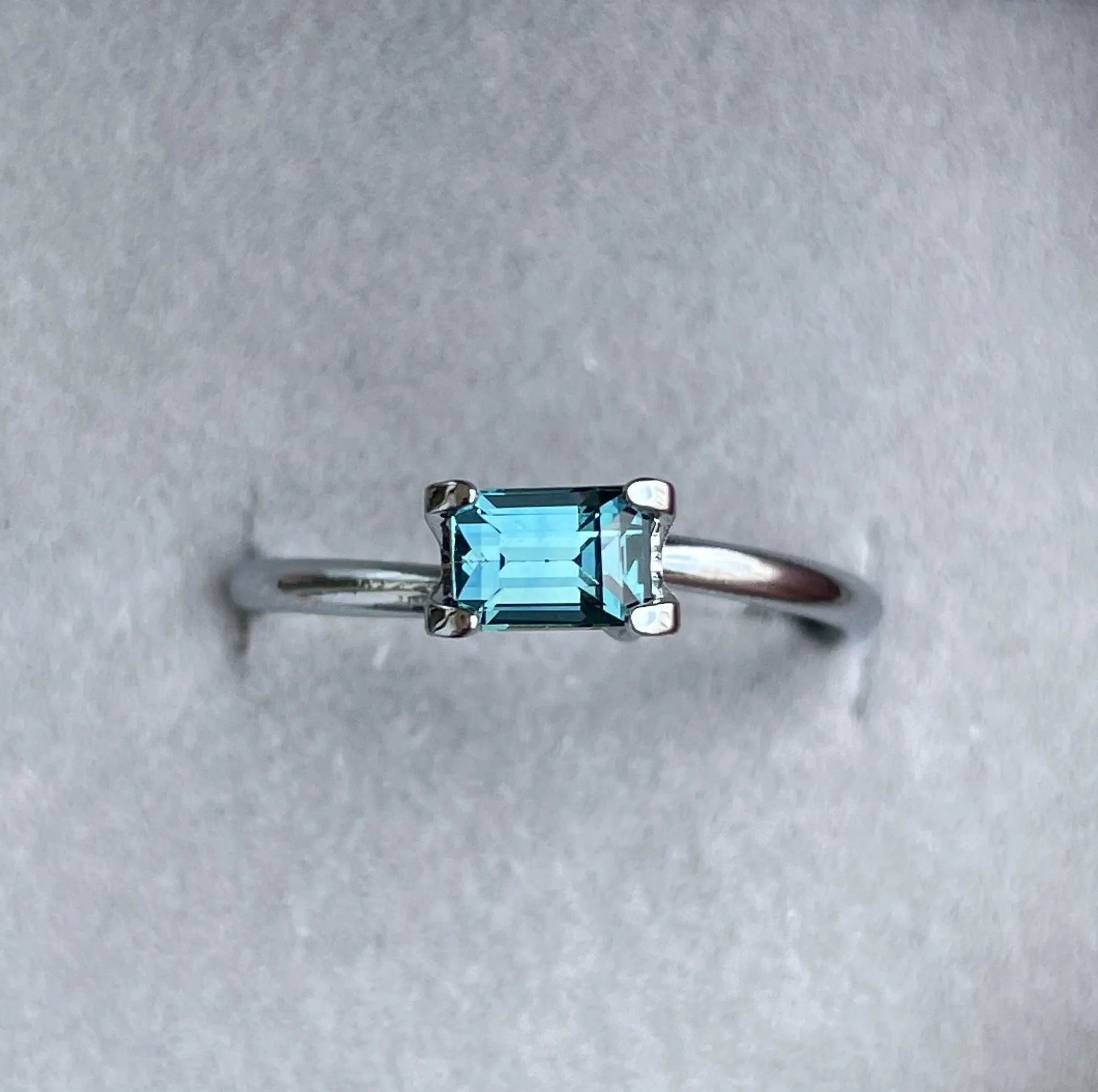 0.78 crt Teal Sapphire/ Green sapphire/ bi colour Sapphire/ parti sapphire/ Engagement Ring/ Montana sapphire/ Australian sapphire/