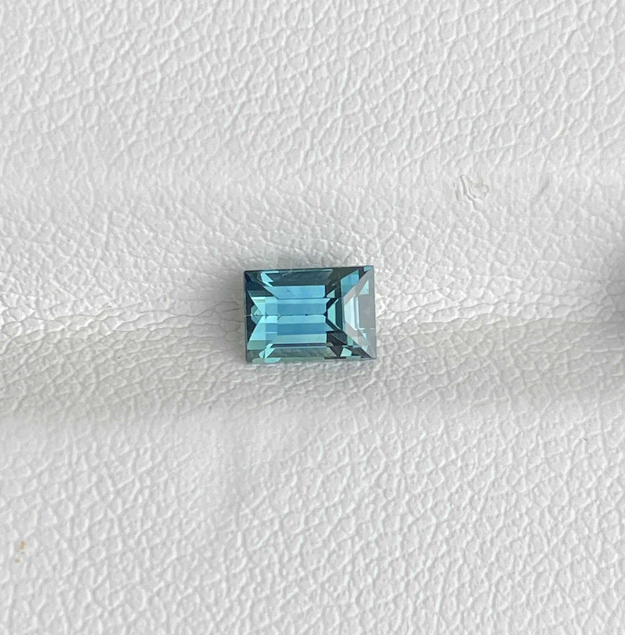 0.78 crt Teal Sapphire/ Green sapphire/ bi colour Sapphire/ parti sapphire/ Engagement Ring/ Montana sapphire/ Australian sapphire/