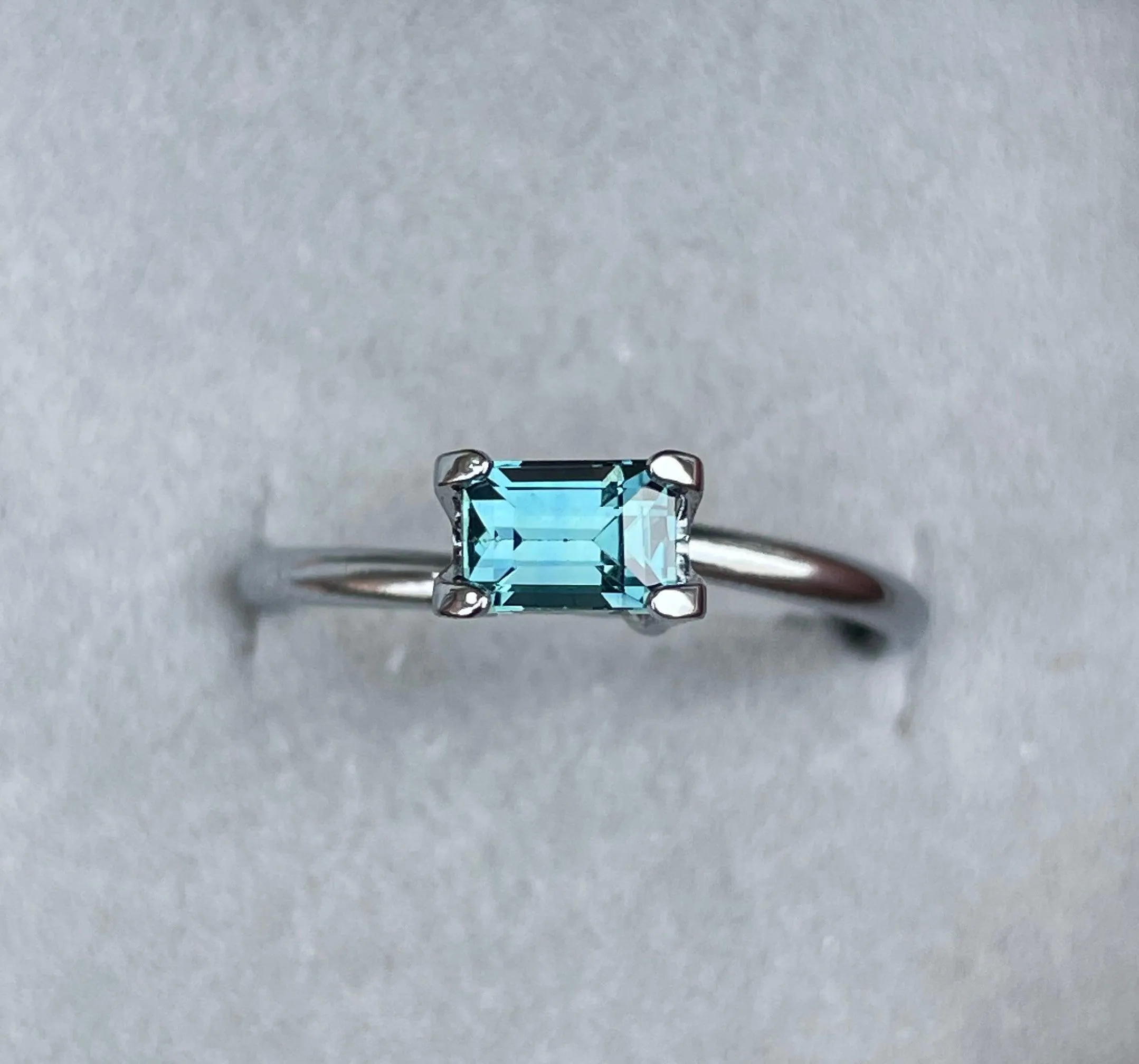 0.78 crt Teal Sapphire/ Green sapphire/ bi colour Sapphire/ parti sapphire/ Engagement Ring/ Montana sapphire/ Australian sapphire/