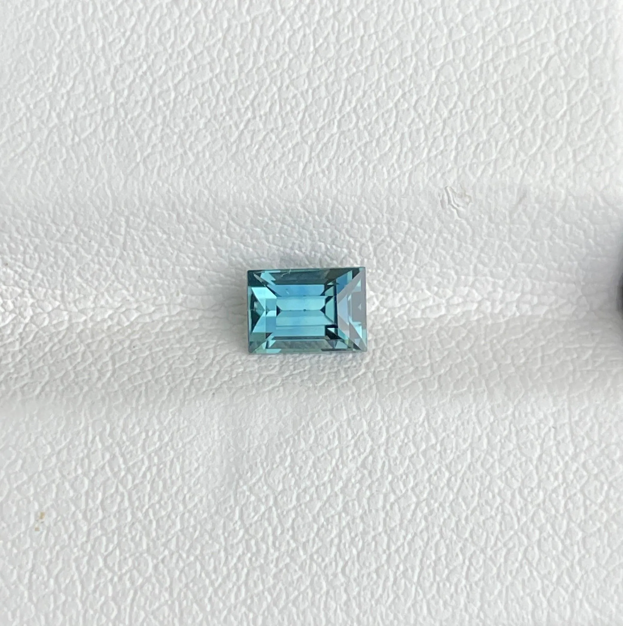 0.78 crt Teal Sapphire/ Green sapphire/ bi colour Sapphire/ parti sapphire/ Engagement Ring/ Montana sapphire/ Australian sapphire/