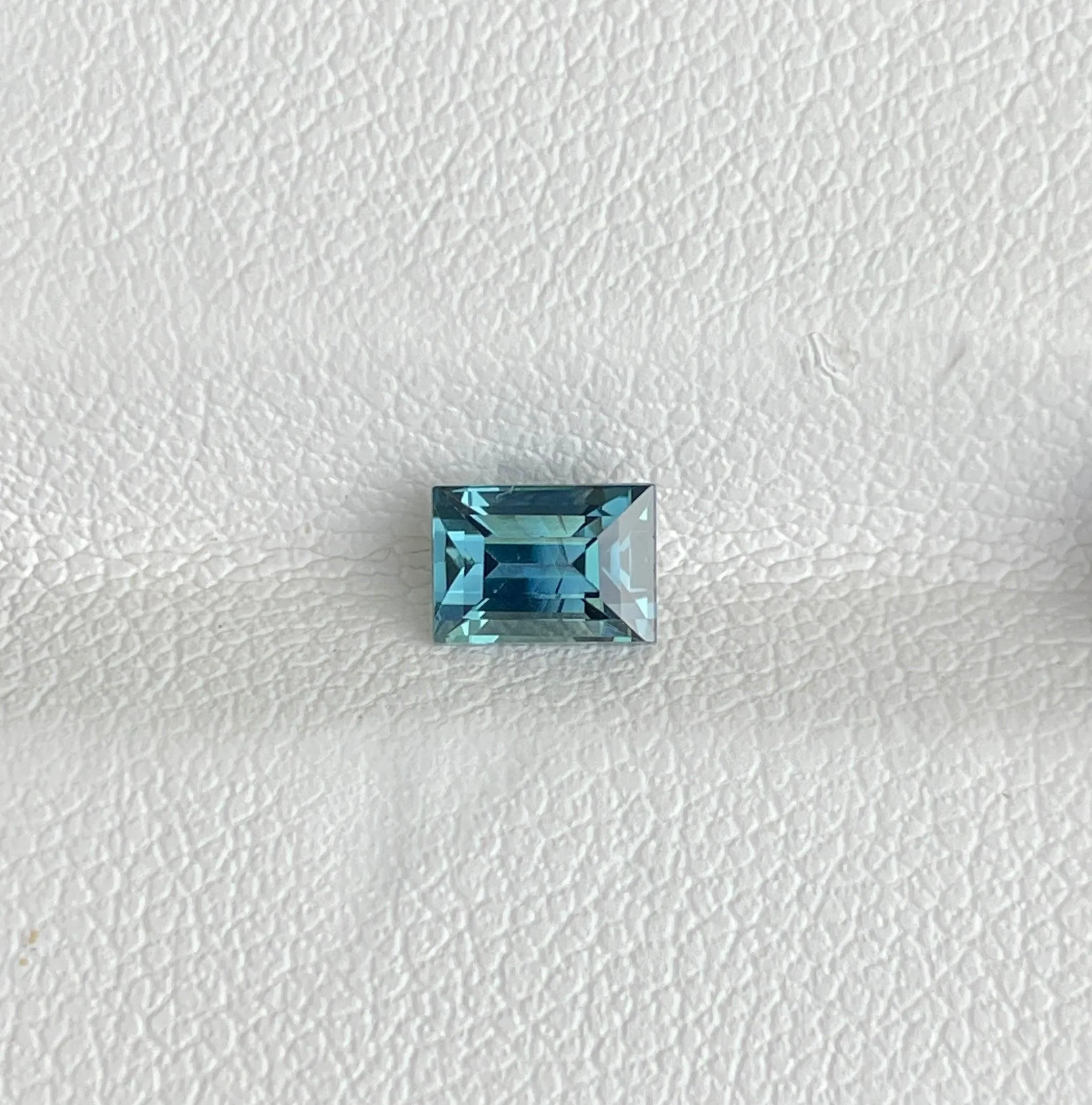 0.78 crt Teal Sapphire/ Green sapphire/ bi colour Sapphire/ parti sapphire/ Engagement Ring/ Montana sapphire/ Australian sapphire/