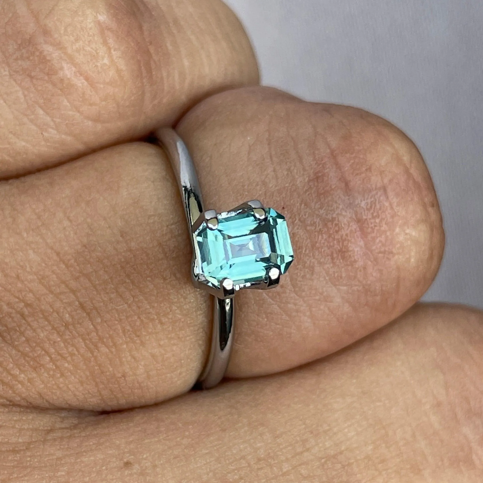 0.98 CT Neon Teal Blue Natural Sapphire