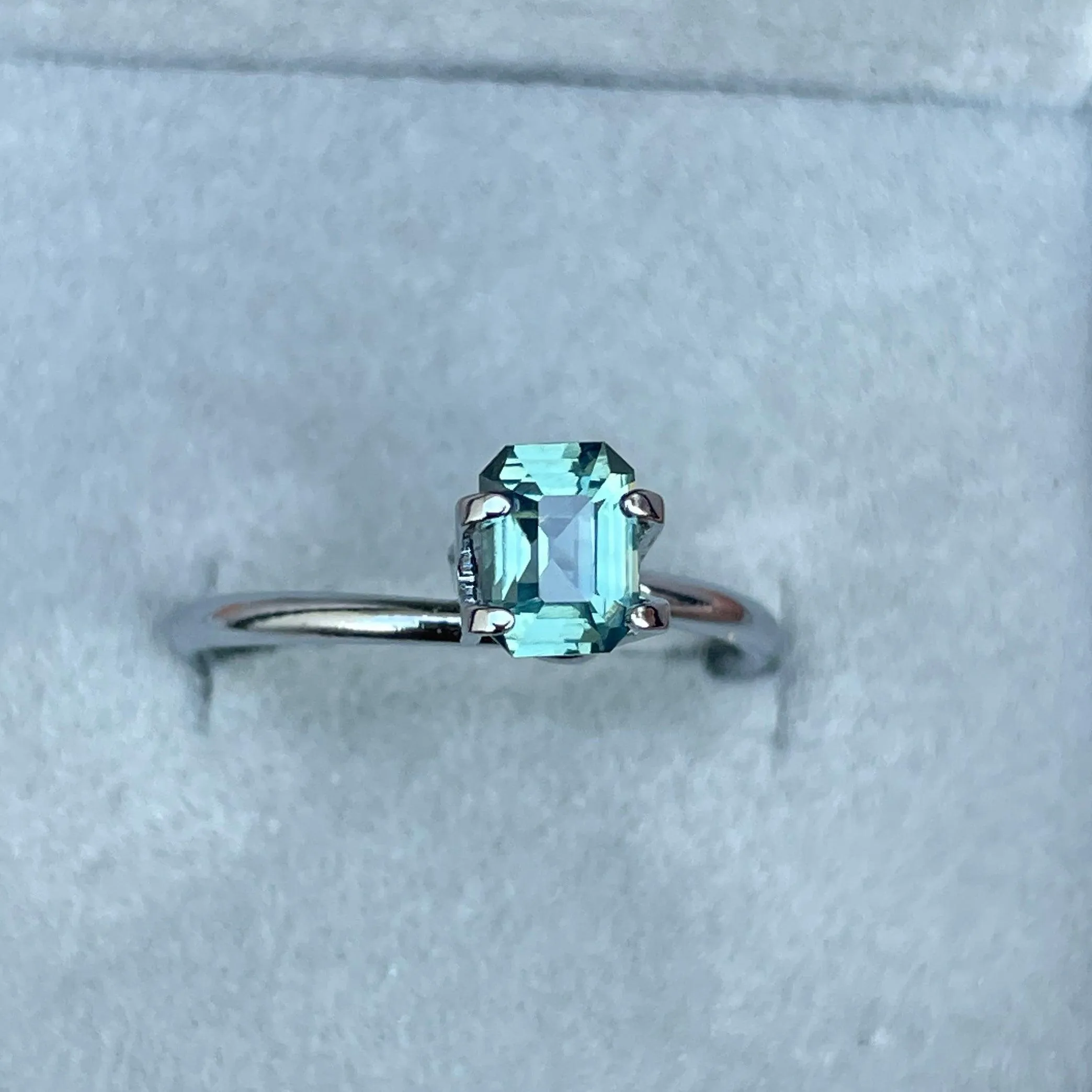 0.98 CT Neon Teal Blue Natural Sapphire