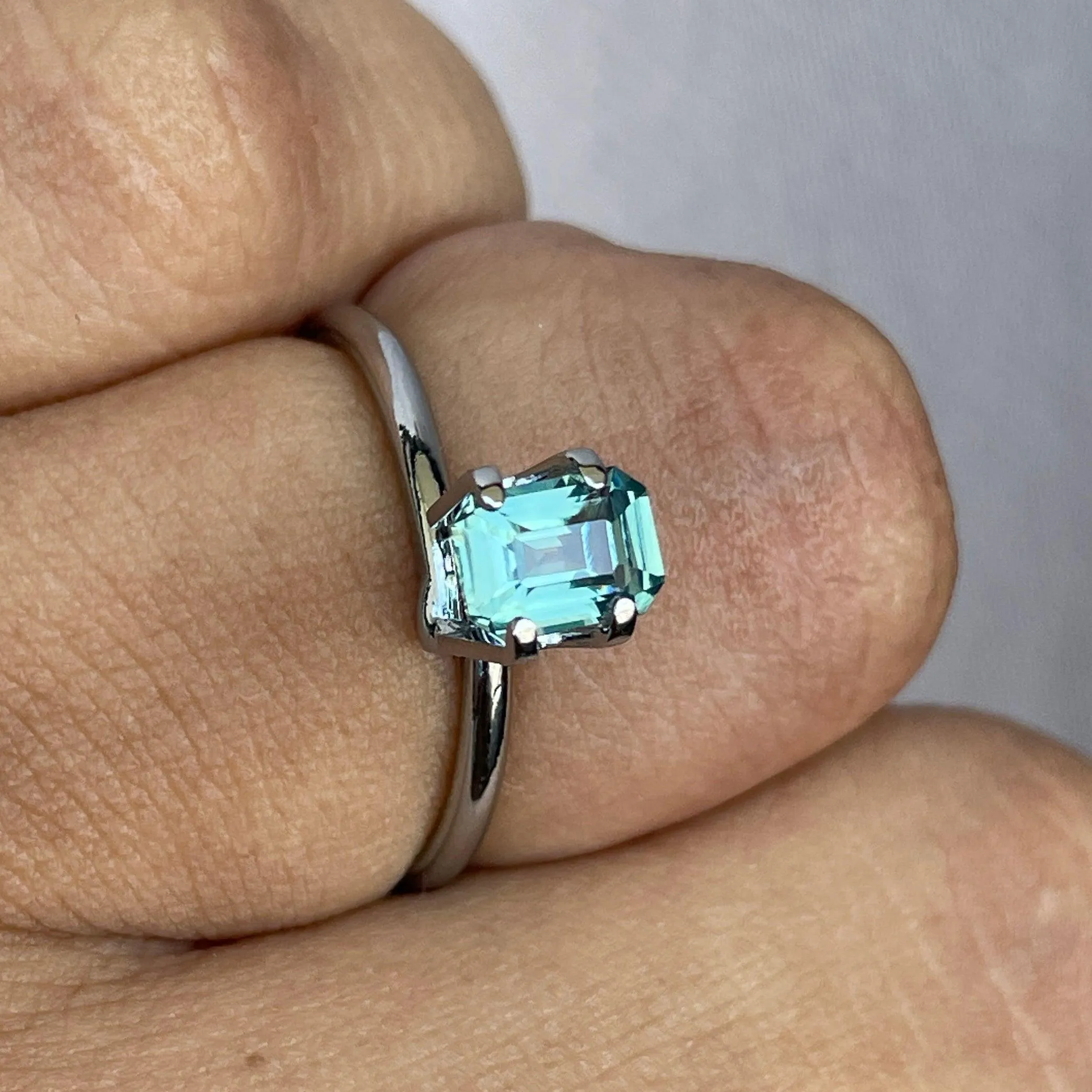 0.98 CT Neon Teal Blue Natural Sapphire