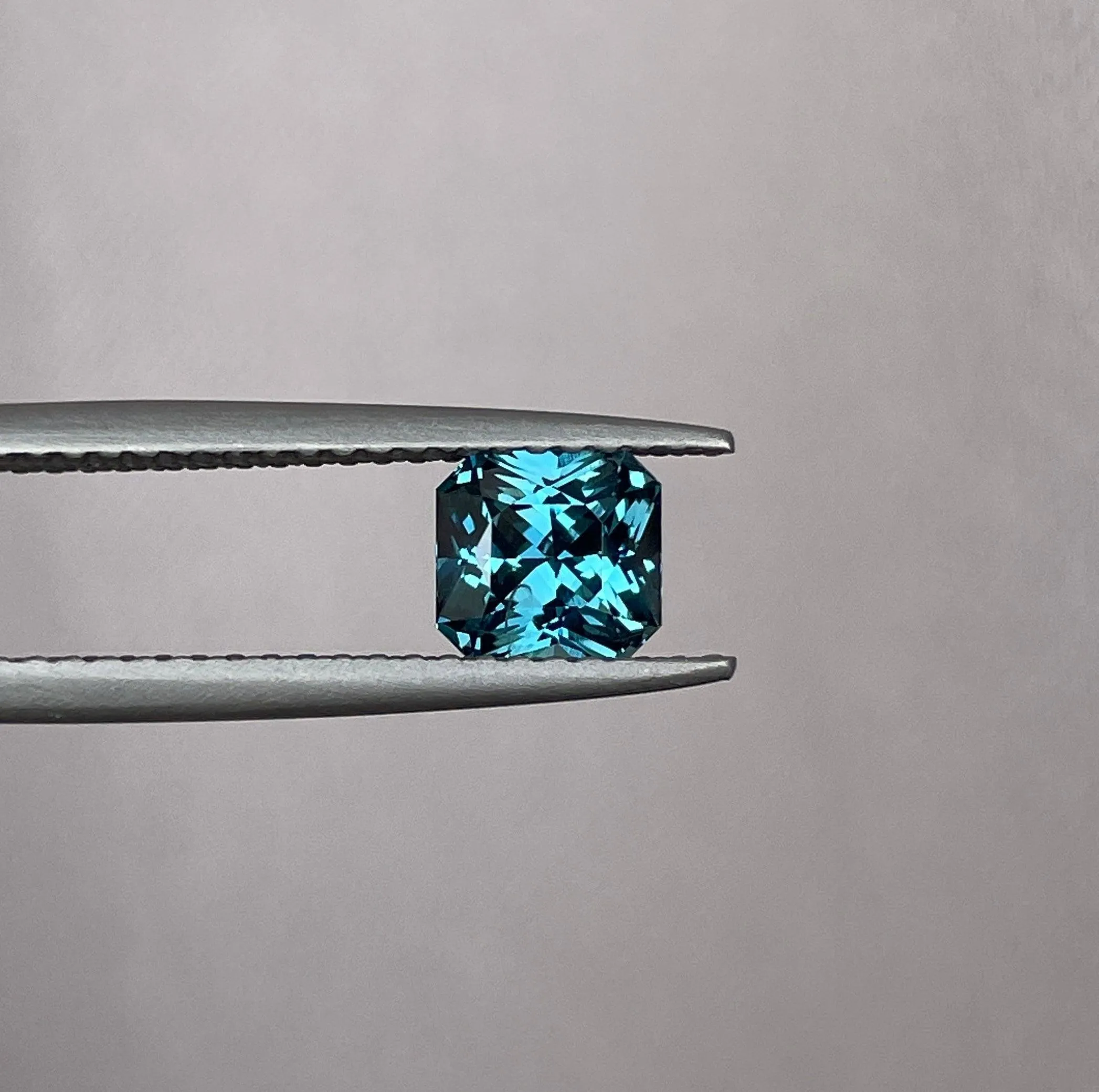 1.05 crt Teal Sapphire ( blue green ) precious gemstones in Radiant shape from madagascar, Teal Sapphire for custom ring, Jewellery Supplies