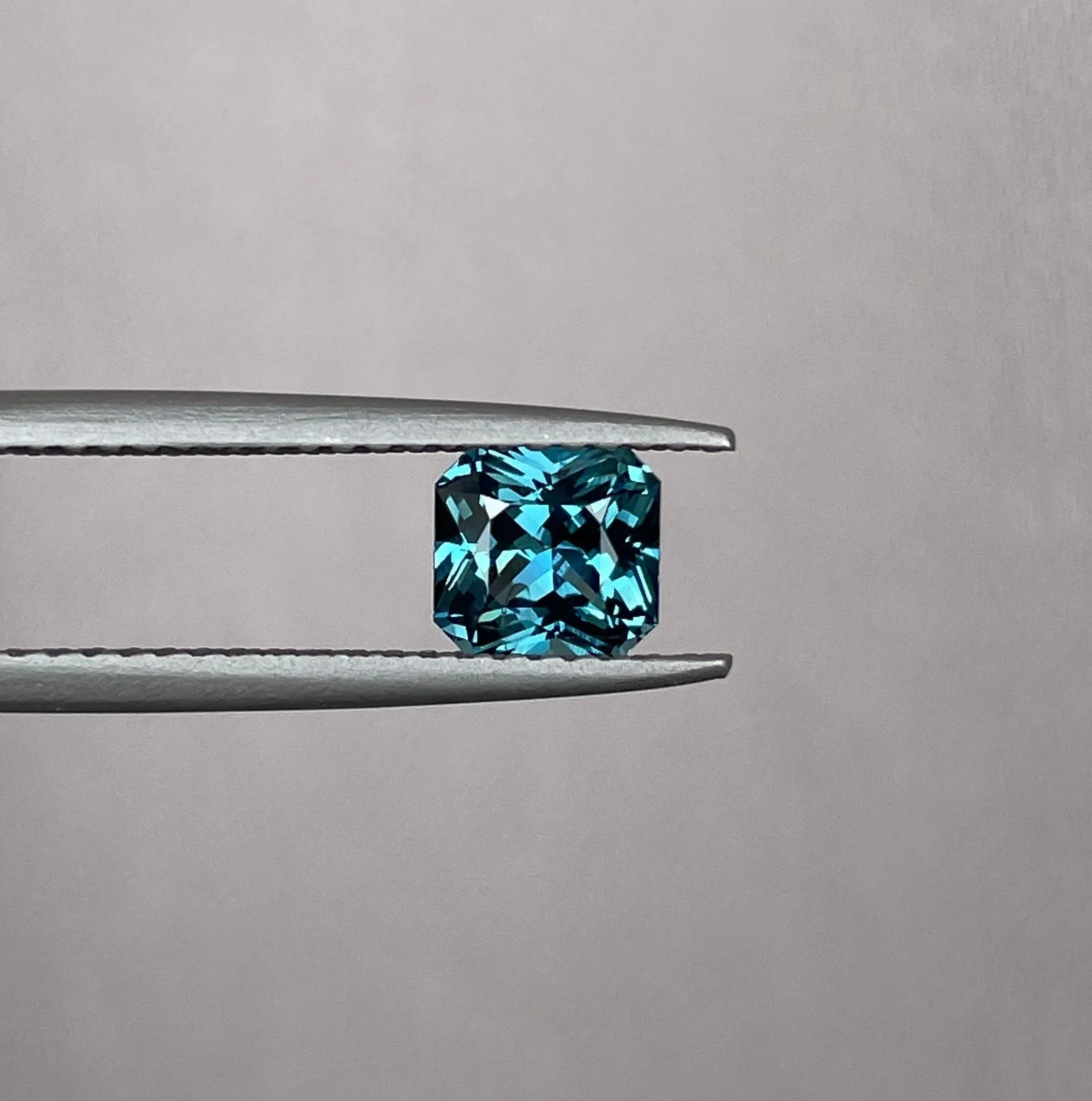 1.05 crt Teal Sapphire ( blue green ) precious gemstones in Radiant shape from madagascar, Teal Sapphire for custom ring, Jewellery Supplies