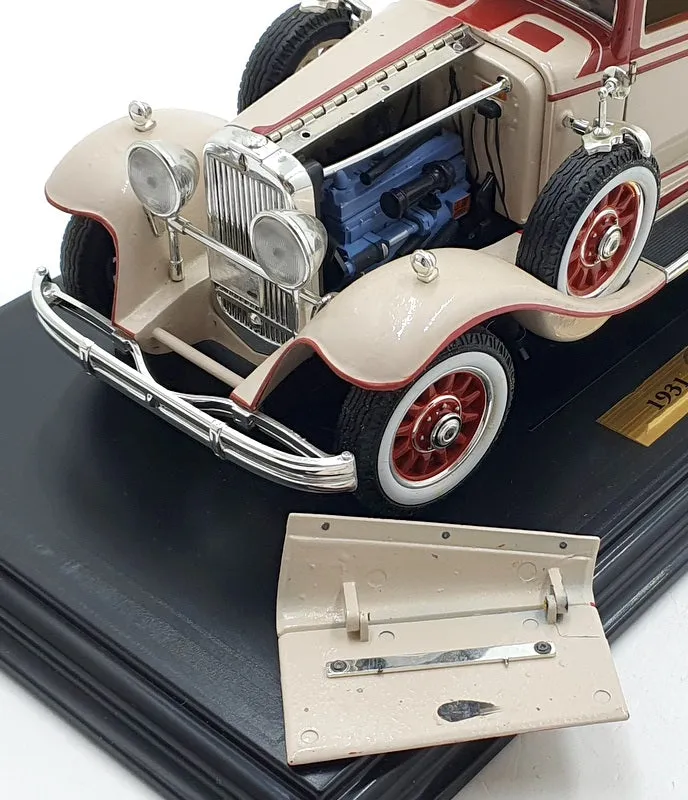 Anson 1/18 Scale Diecast 30396 - 1931 Peerless - White/Red