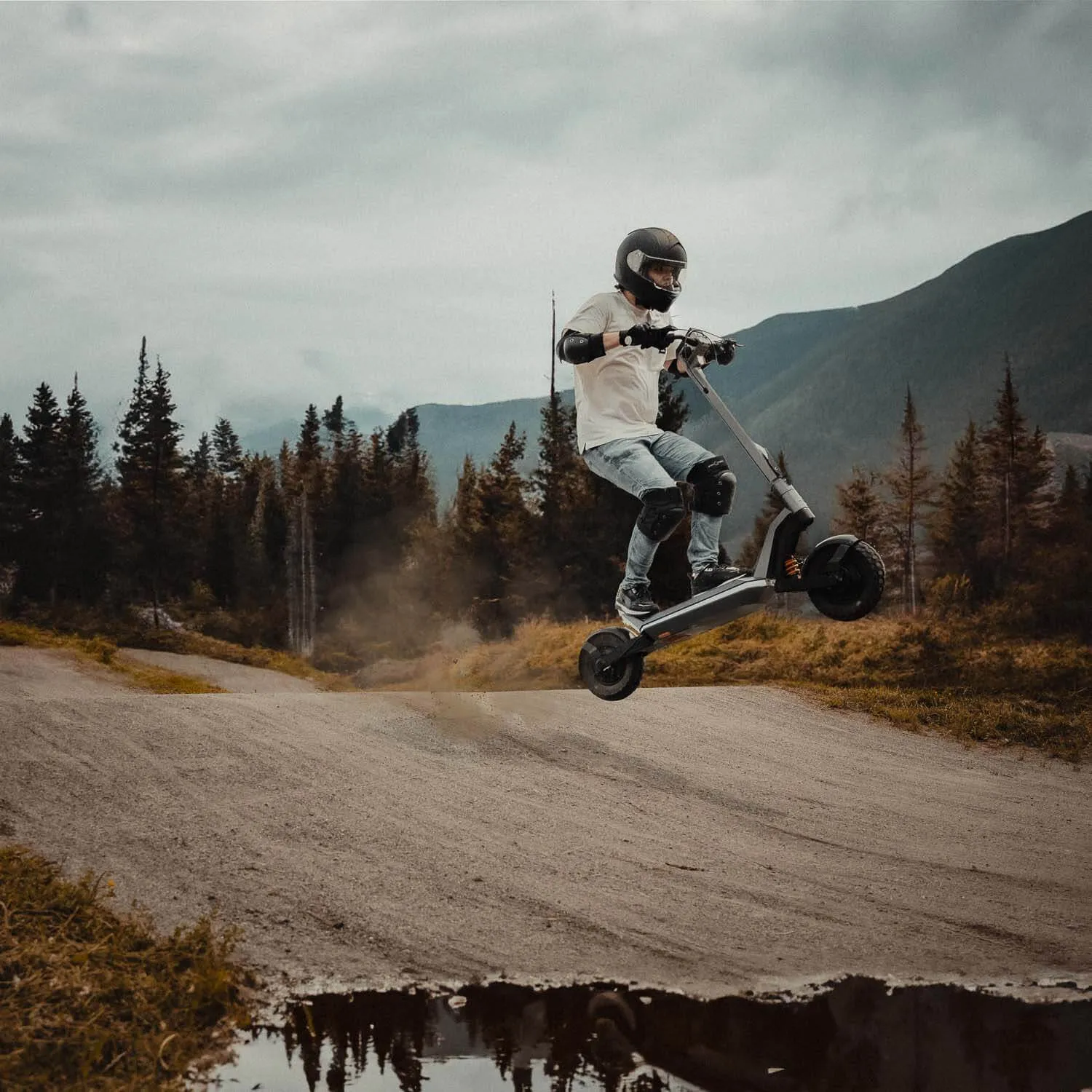 Apollo Pro V3 Electric Scooter (New 2023 Model) | Dual Motor