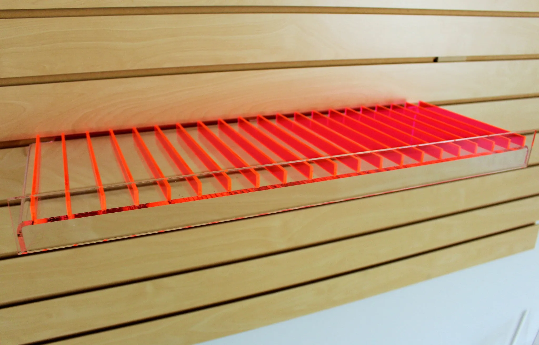 Colored Slatwall Shelves for E-Liquid/Lotions/Oils