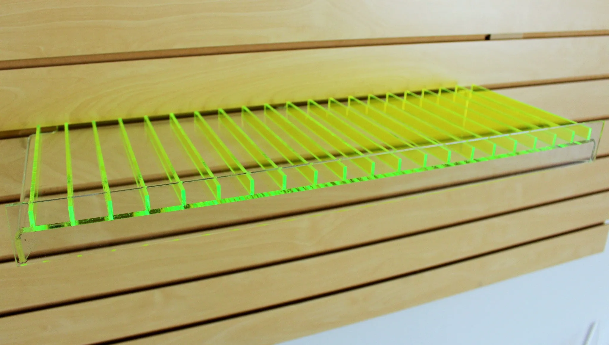 Colored Slatwall Shelves for E-Liquid/Lotions/Oils