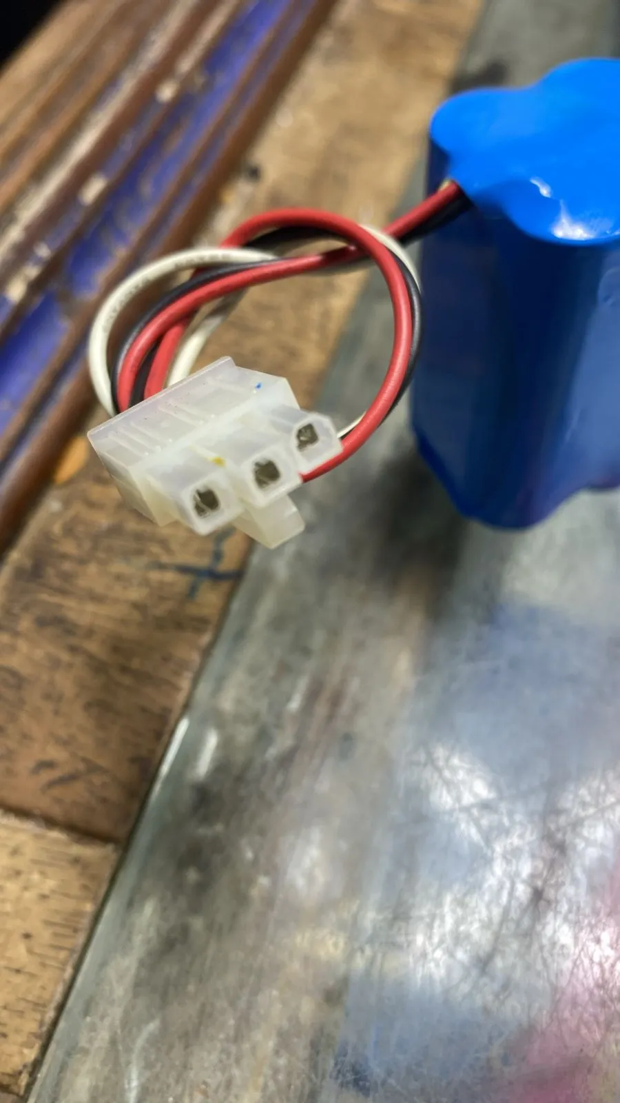 Dealsplant AA battery pack 12V 5200 mAh for medical equipments