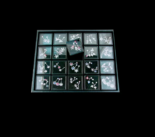 Display 27.8cm x 23cm