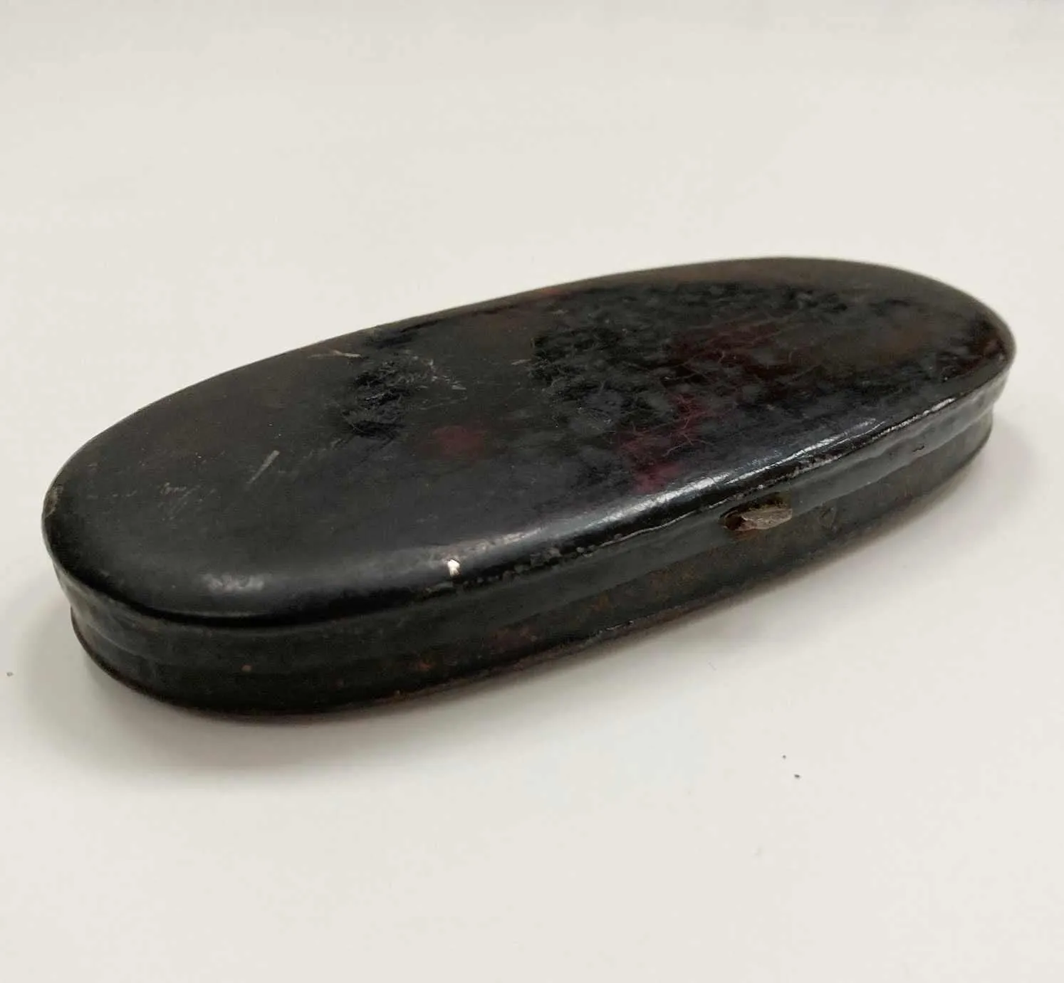 Early Nineteenth Century Pocket Scale Set in Toleware Case