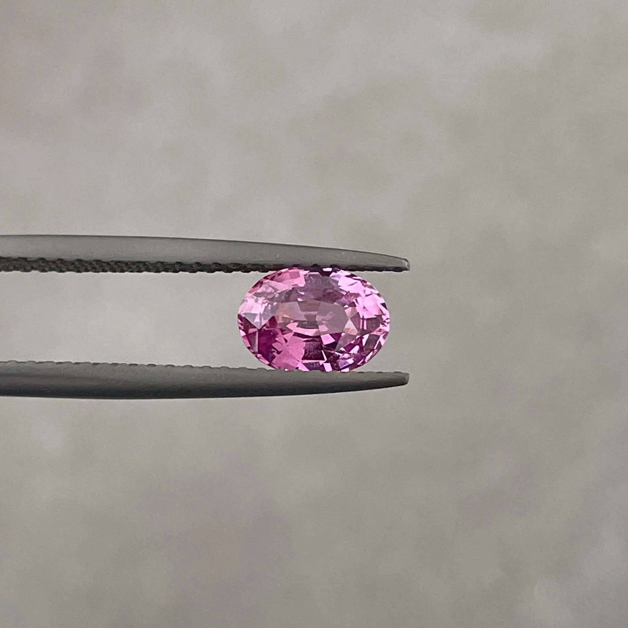 gemstone pink sapphire 1.08 crt ceylon madagascar pink oval sapphire, Loose Gemstone Cut, Loose Sapphire Gemstone