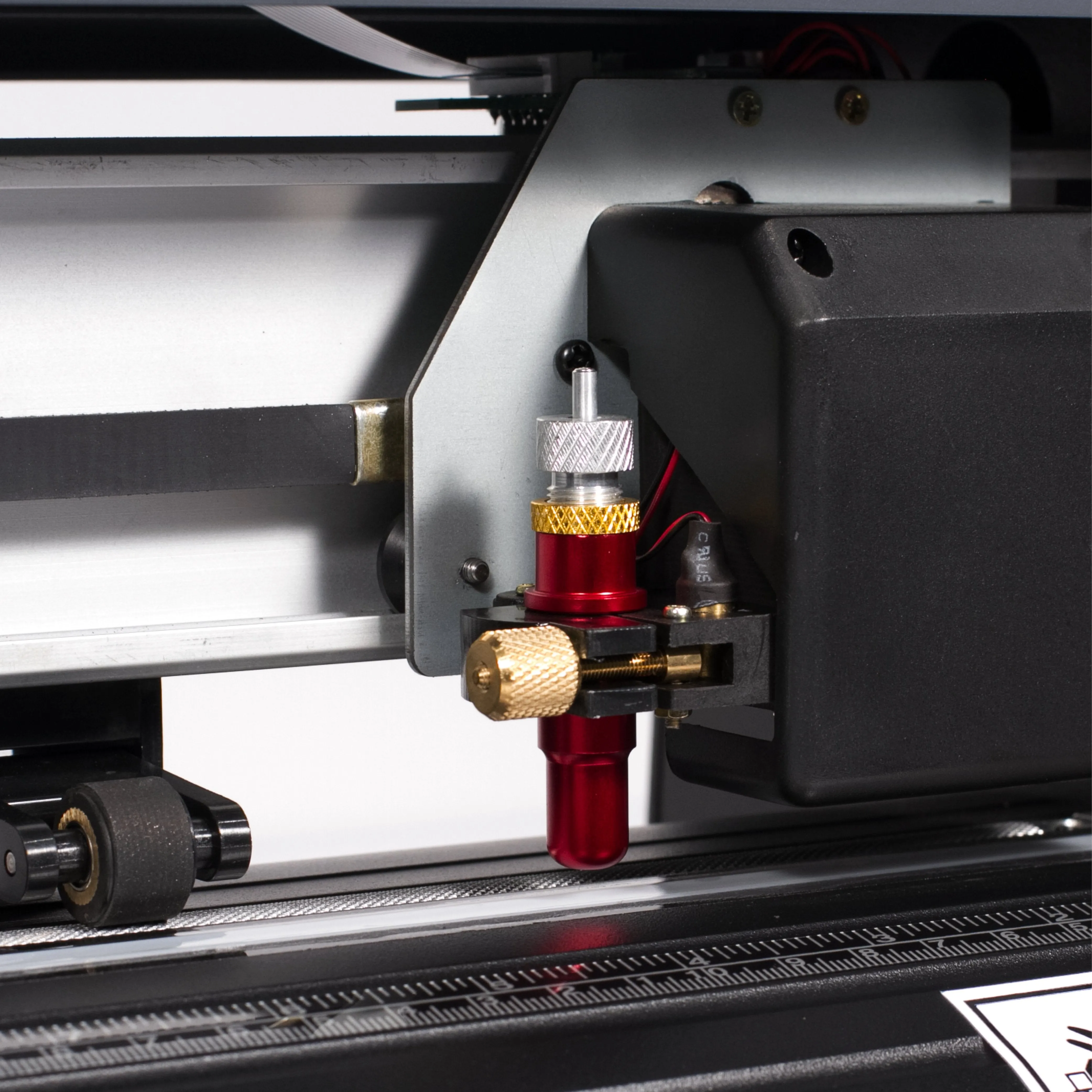 HPN VinylSystems Specialist 28" Cutter/Plotter - Stepper Motor