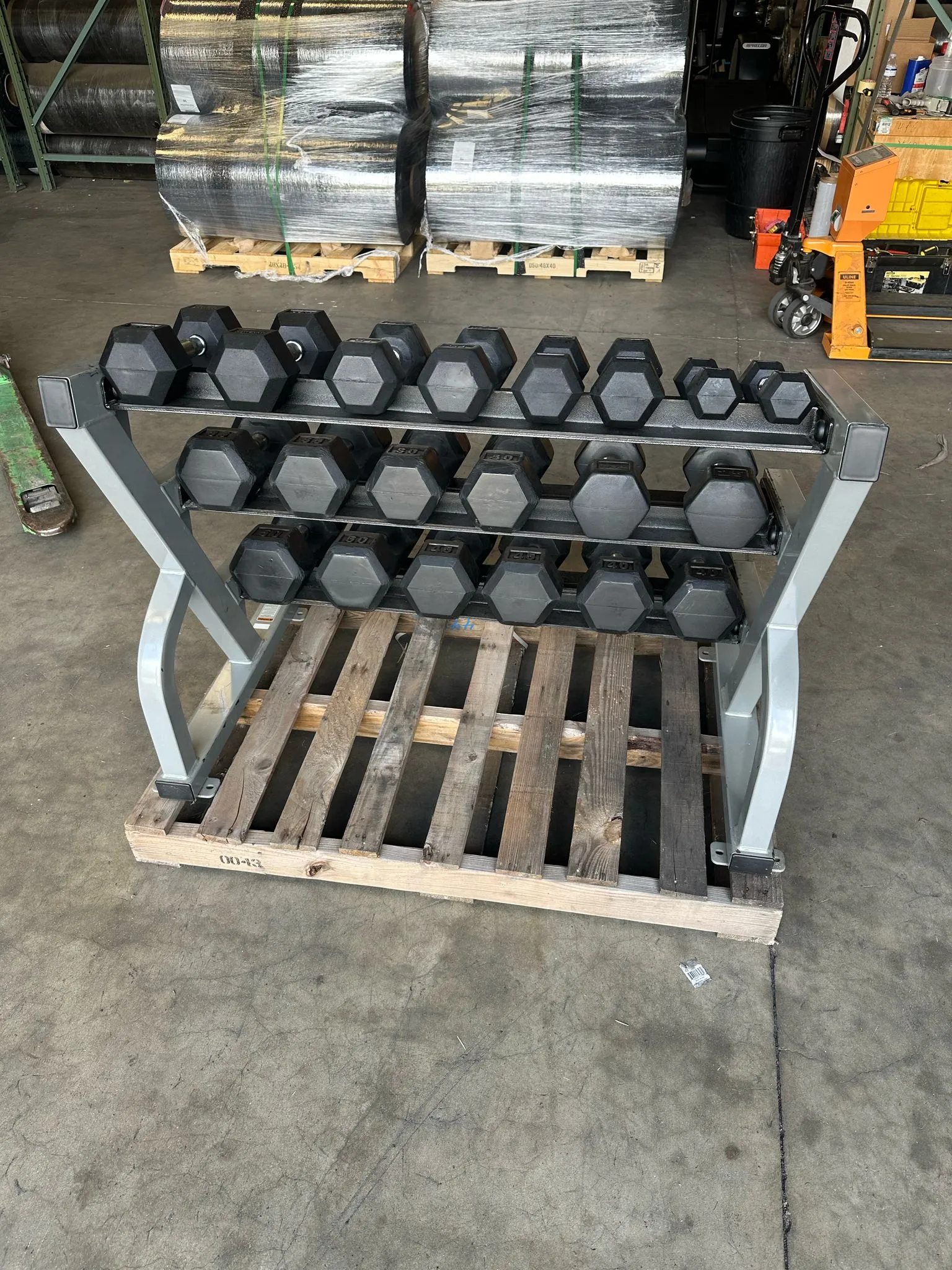 Life Fitness 3 Tier Dumbbell Rack w/ 5lb - 50lb Rubber Hex Dumbbell Set (USED)