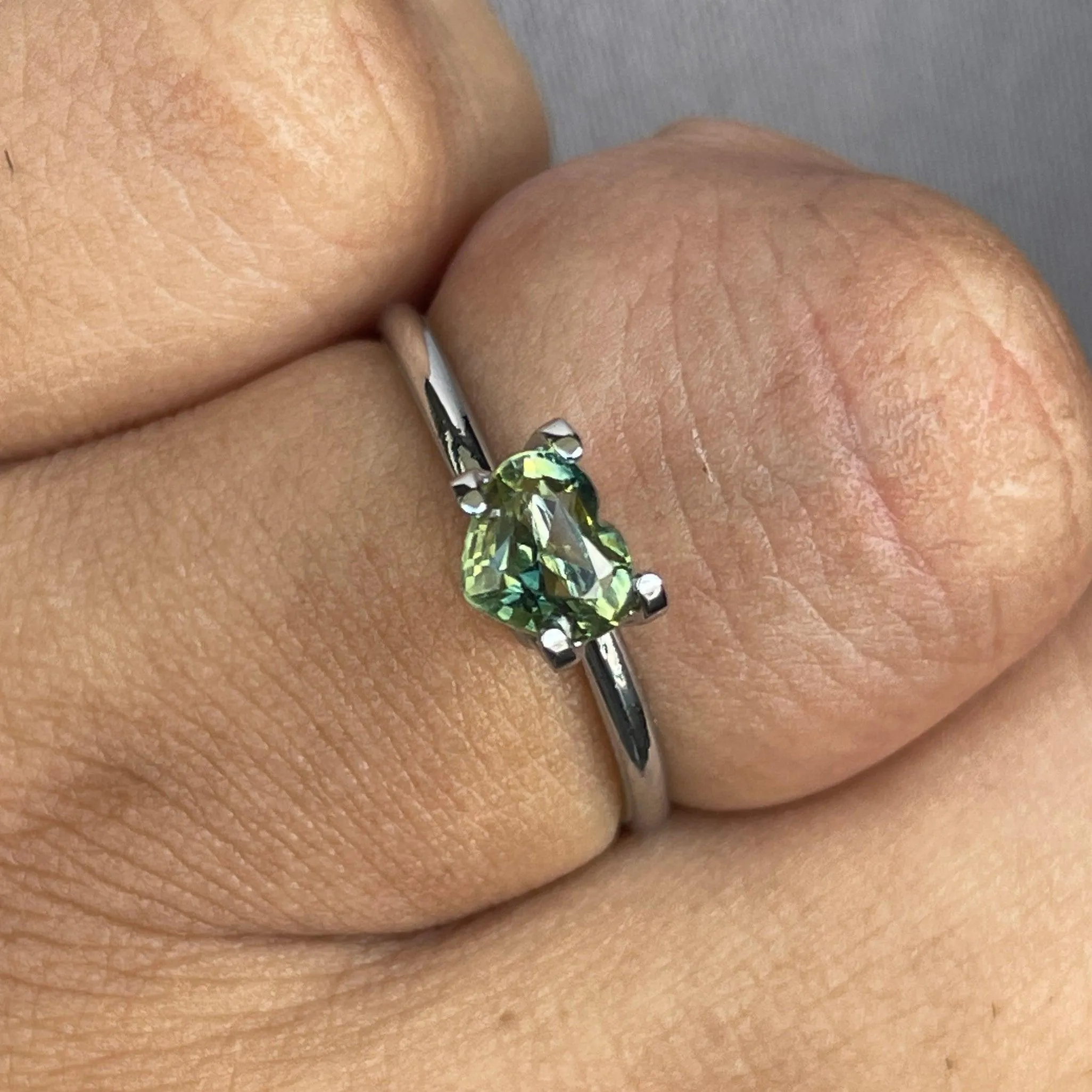 natural blue green sapphire 1.00 CT