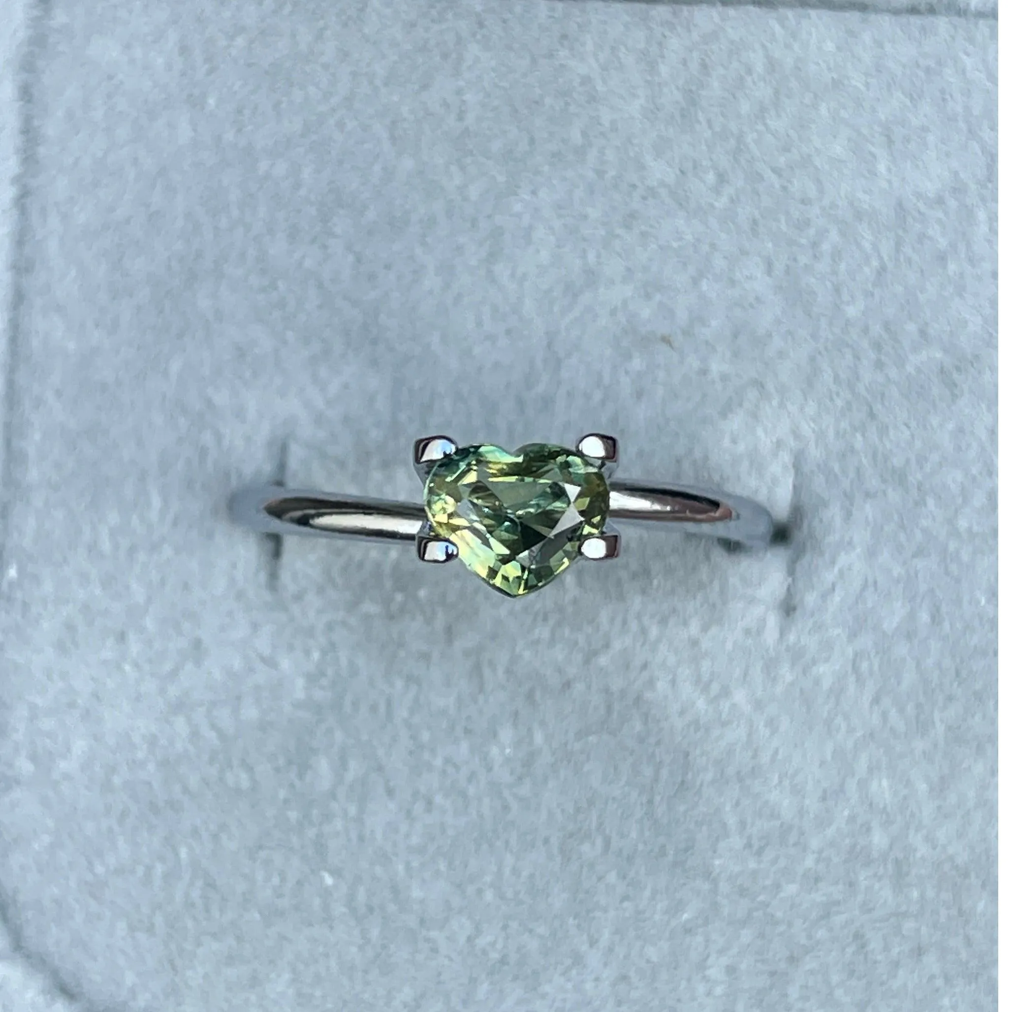 natural blue green sapphire 1.00 CT