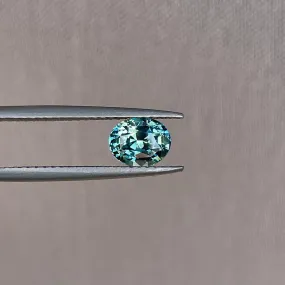 Parti sapphire stone Oval cut 1.27 crt bi colour sapphire. Clarkson uni, Loose Stone