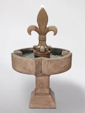 Piazza Fleur De Lis Outdoor Water Fountain