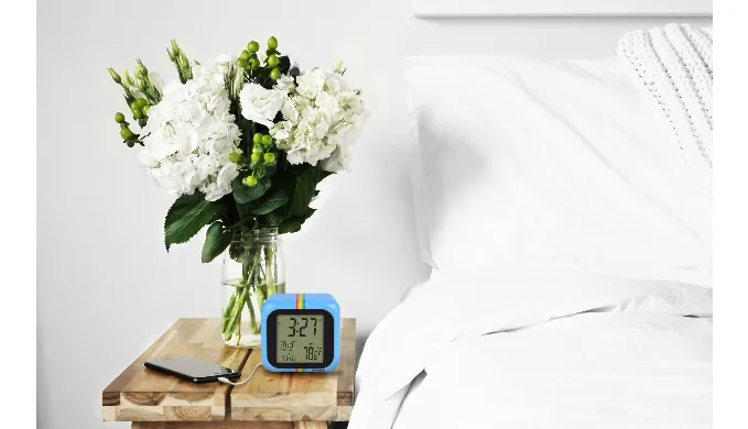Polaroid Digital Clock with Indoor Temperature - Ships Same/Next Day!