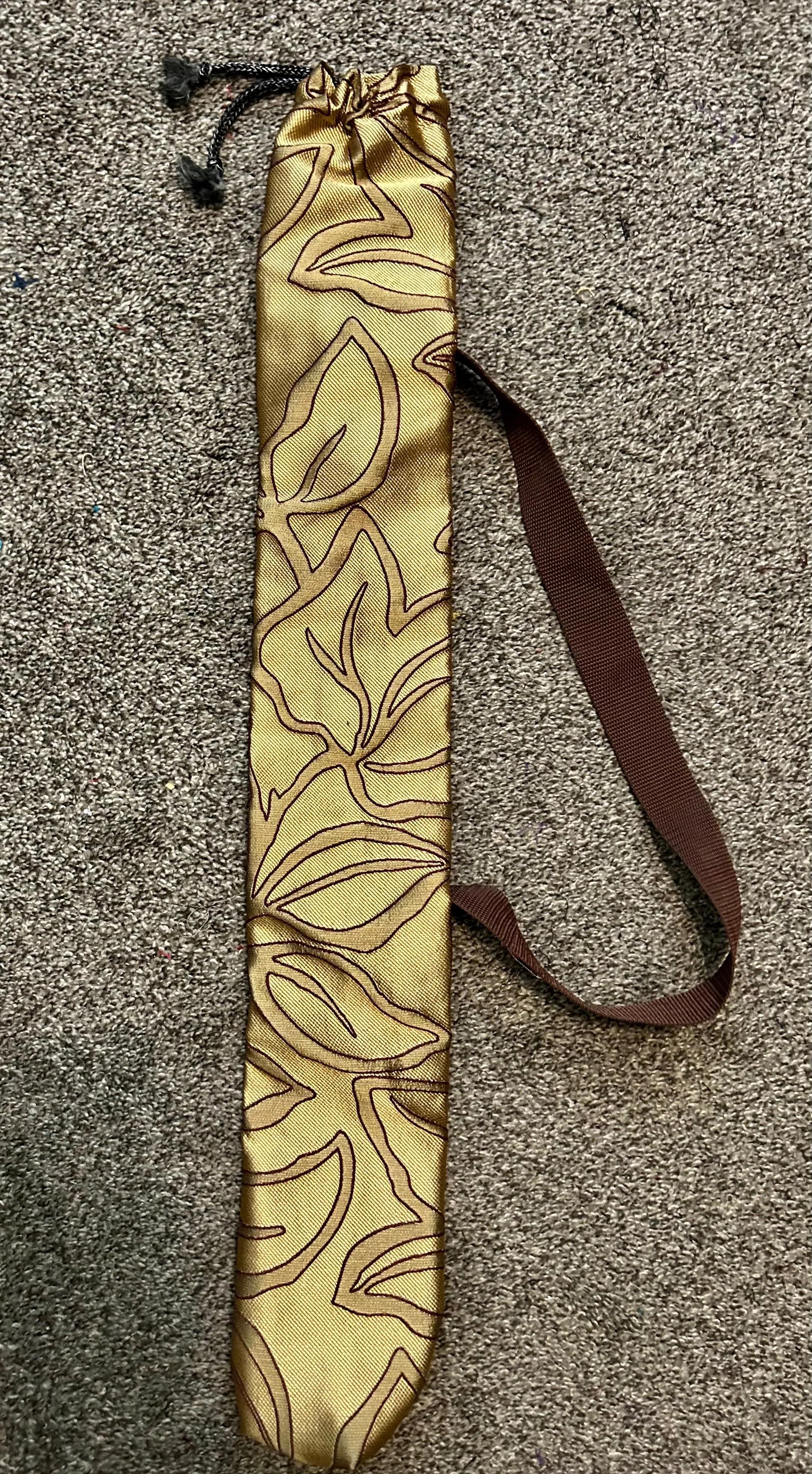 Soft Flag Bag   .    .    .    .    .      .    .    Golden Twigs