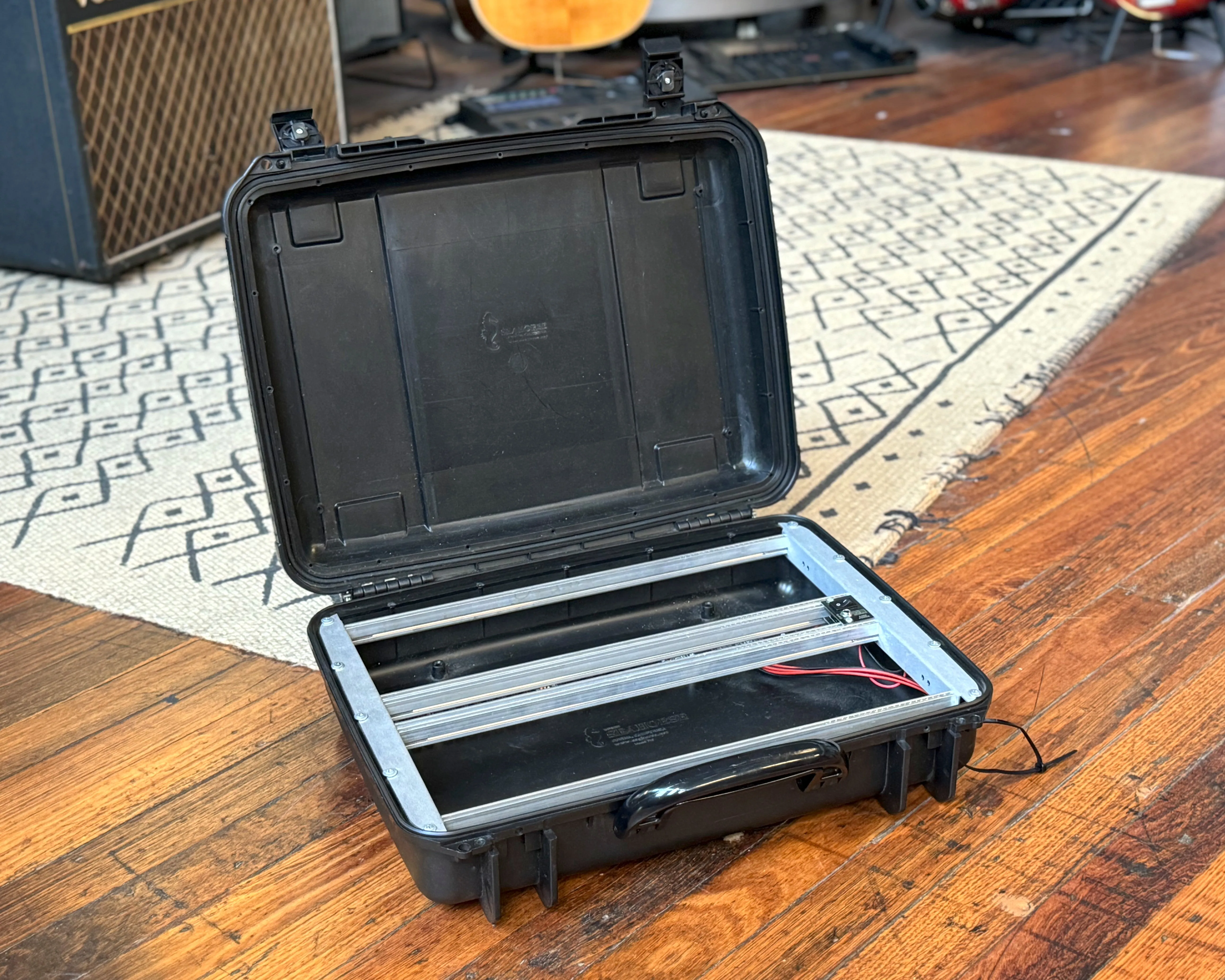 SynthRotek Powered 6U   1U 84HP Eurorack Case