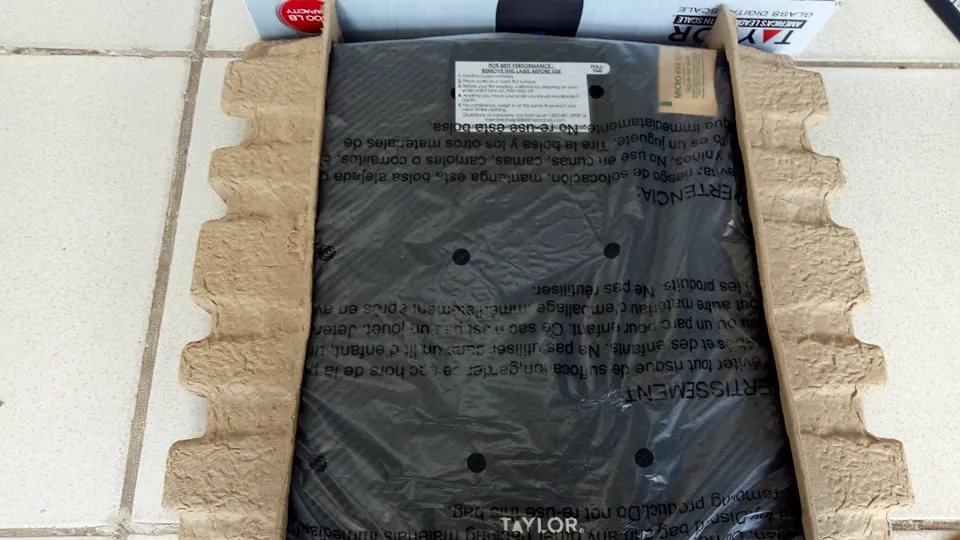 Taylor Weight Tracking Body Scale (Glass digital) - BLACK