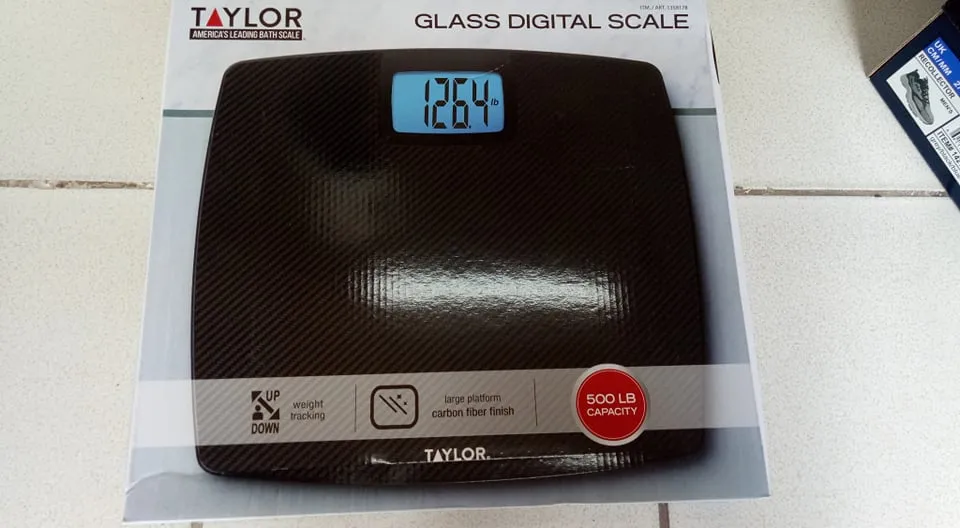 Taylor Weight Tracking Body Scale (Glass digital) - BLACK
