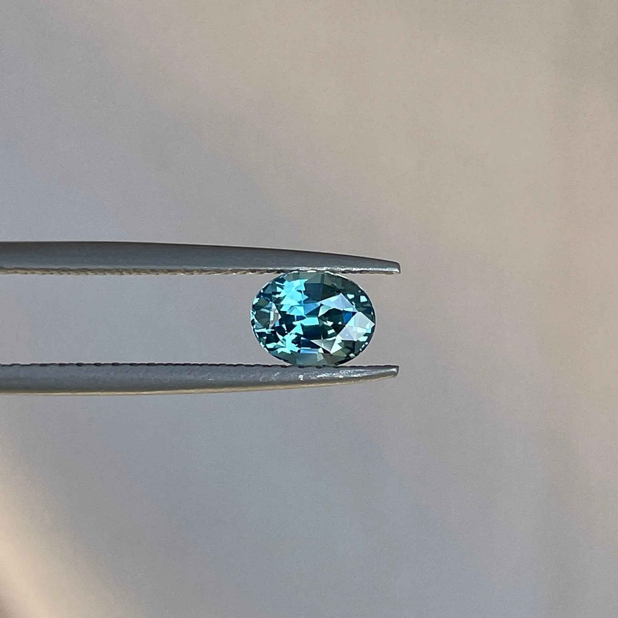 Teal sapphire stone, Caribbean green teal sapphire 0.97 crt.
