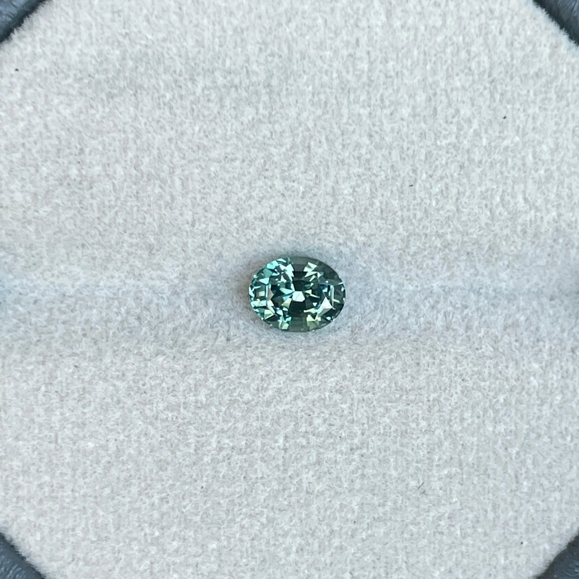 Teal sapphire stone Oval cut, lagoon green sapphire 0.98 crt teal sapphire. Clean Sapphire, Loose Stone