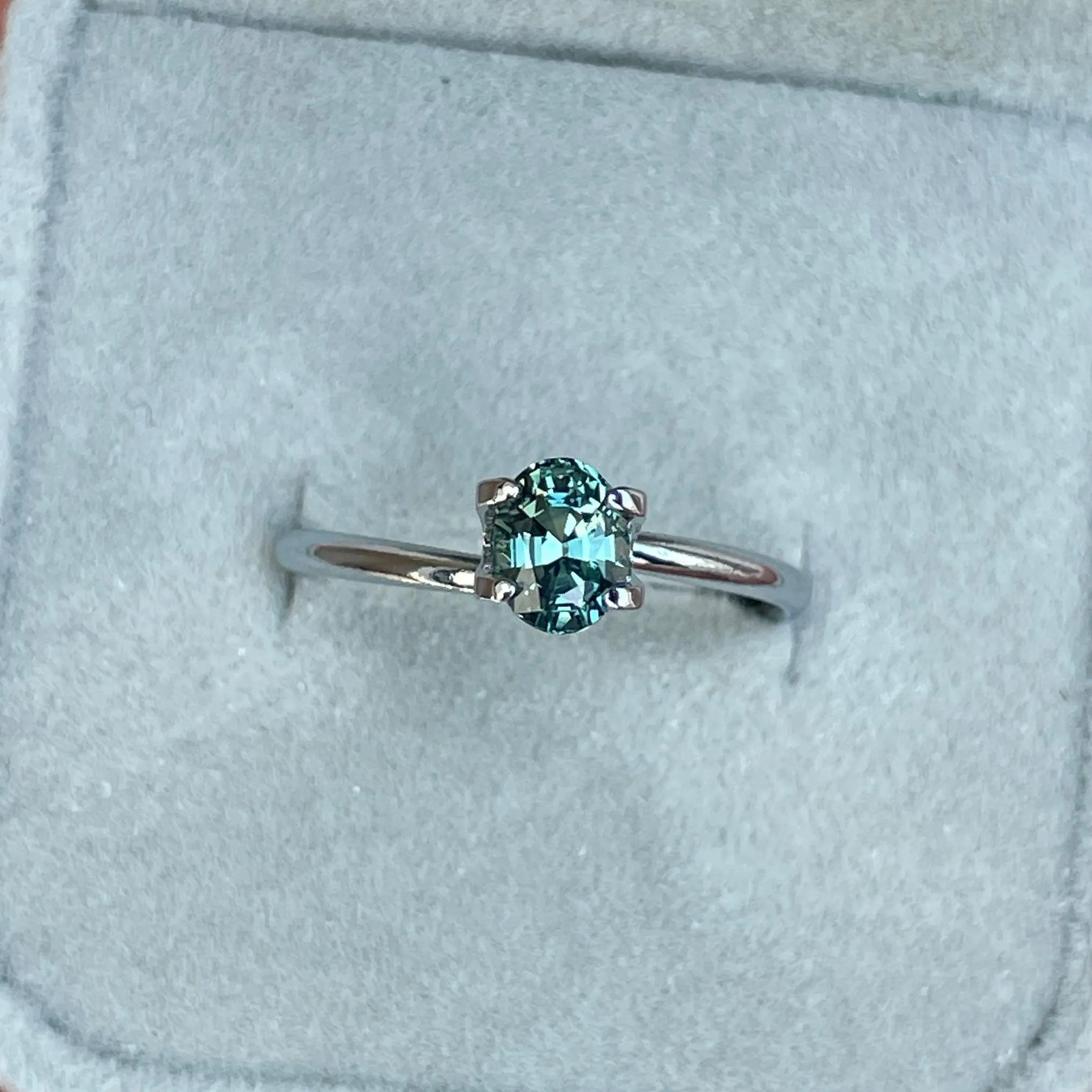 Teal sapphire stone Oval cut, lagoon green sapphire 0.98 crt teal sapphire. Clean Sapphire, Loose Stone