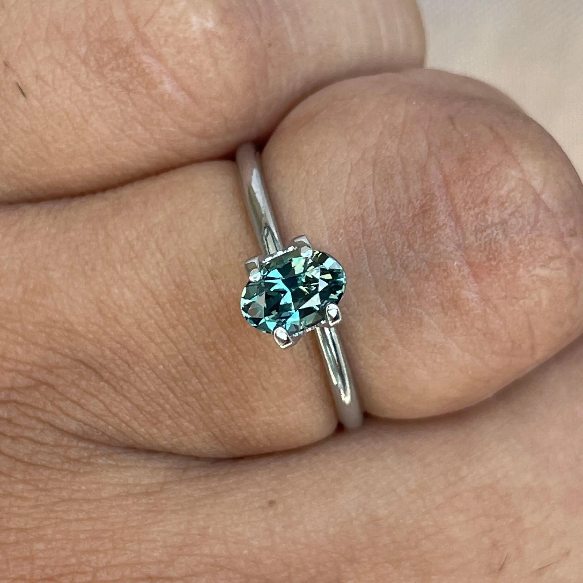 Teal sapphire stone Oval cut teal sapphire, 1.00 crt Svalbard, Norway Natural teal sapphire for custom ring