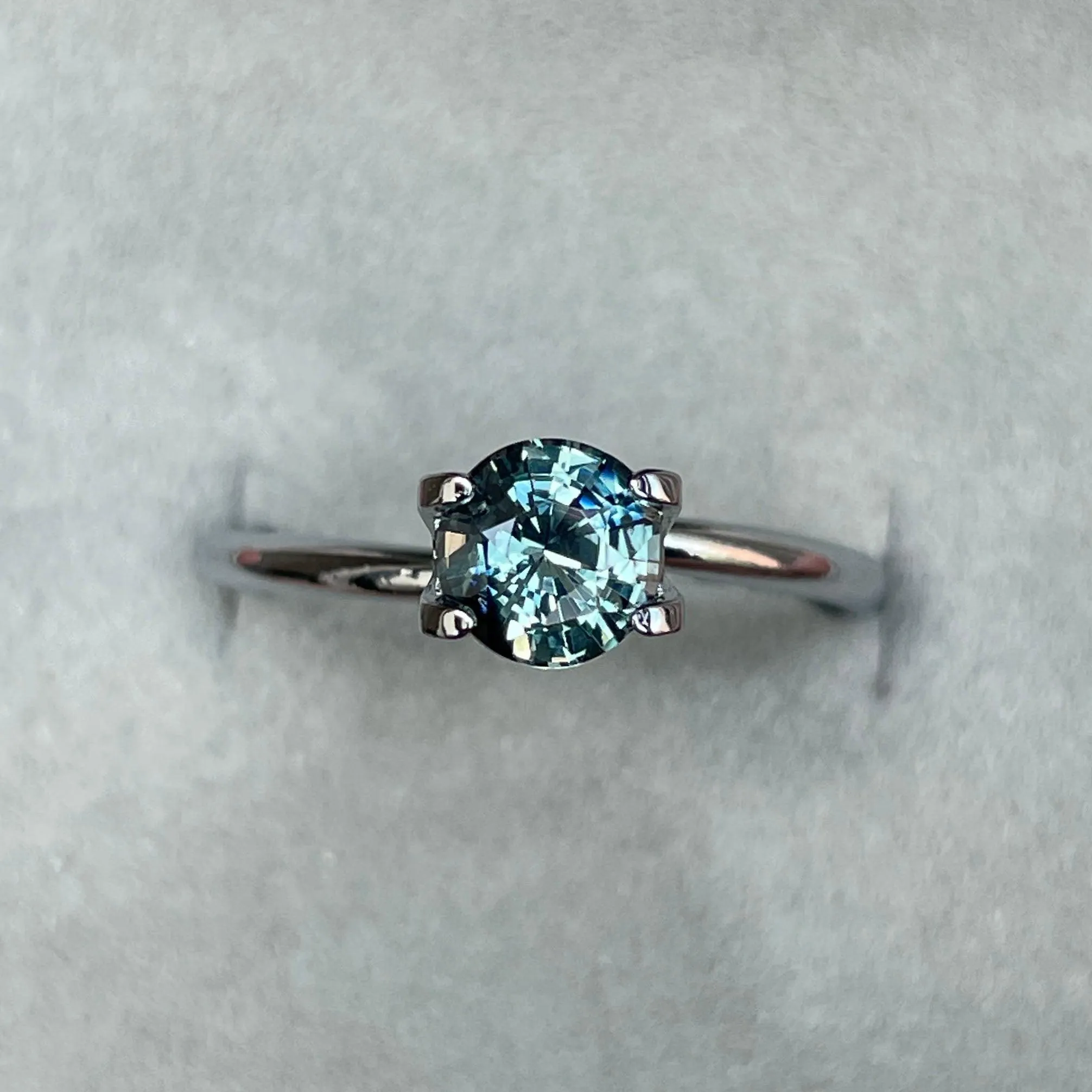 Teal sapphire stone, Seattle teal sapphire 1.02 crt.
