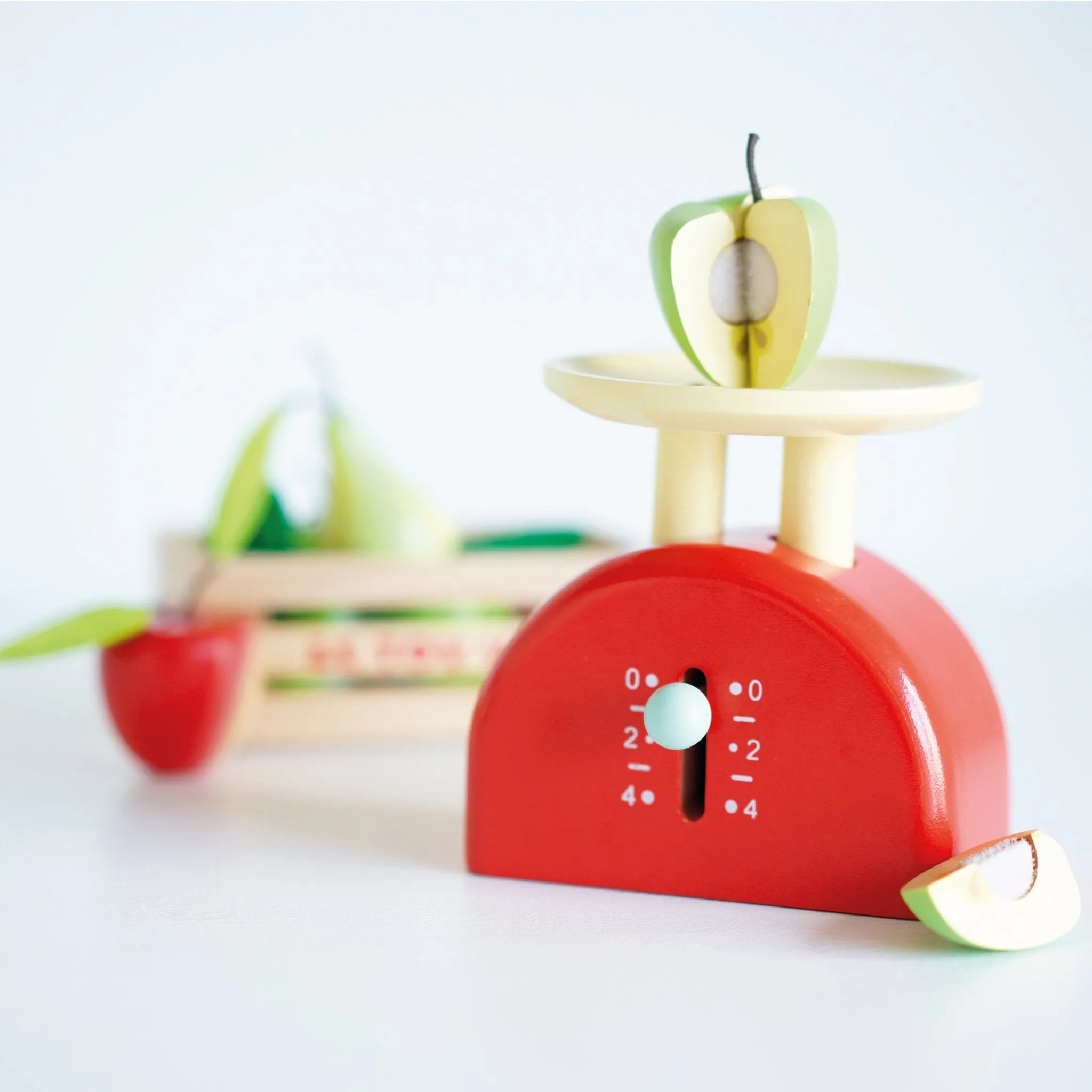 Weighing Scales by Le Toy Van